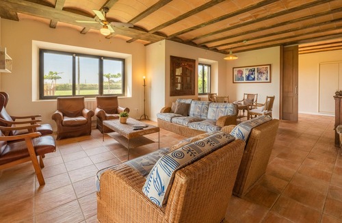 Verges House | Modern house surrounded by fields only 15 minutes from the beaches of Baix Empordà