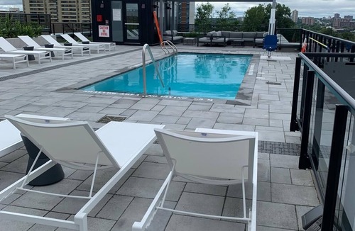Sandy Hill Apartment | Modern new condo in the heart of downtown - Full furnished