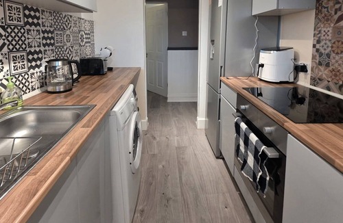 East Kilbride Apartment | Modern room in the heart of East Kilbride 30mins from Glasgow City