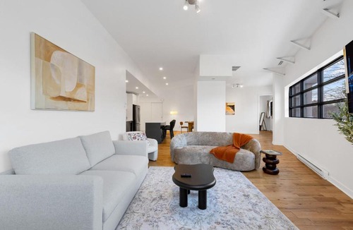 Cote-Des-Neiges—Notre-Dame-De-Grace Apartment | Modern & Spacious 2 bedrooms in Montreal