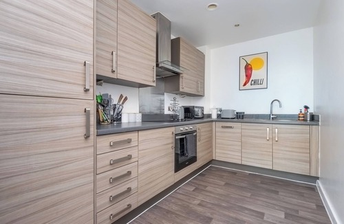 Stratford and New Town Apartment | Modern Stratford Flat Close to London Stadium - Paid parking avaliable