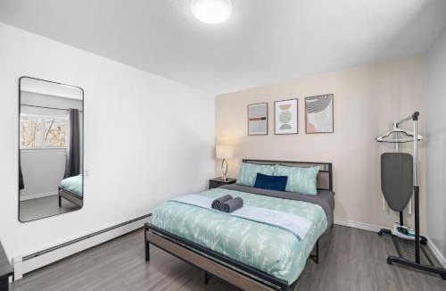 Lowertown Apartment | Modern Studio by ByWard Market & Rideau Centre