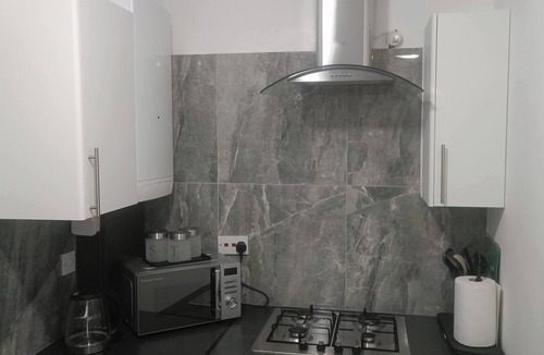 Barking Apartment | Modern & Stylish Retreat 15 Mins to Central London