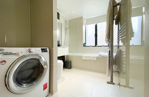 Great Baddow Apartment | Modern Town Centre Apartment