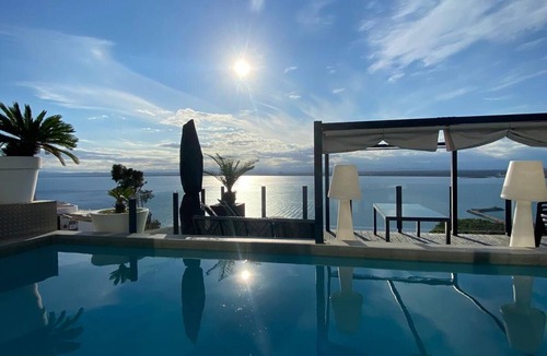 Almadraba-Canyelles Villa | Modern villa 5 minutes from the beach