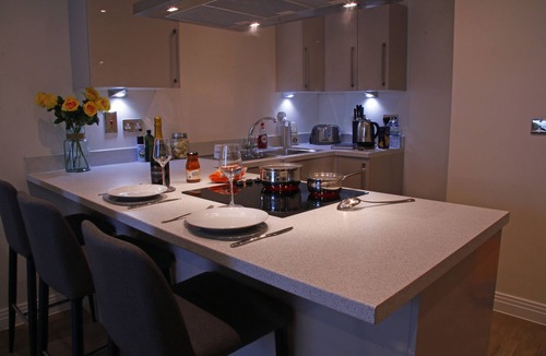 Welwyn Garden City Apartment | ✨ Modern Welwyn Garden City 2‑Bedroom Serviced Apartment with Free Parking ✨