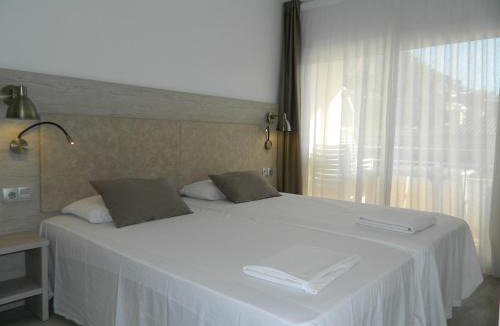 L'Estartit Apartment | Moderno con piscina en L'Estartit by Host&Joy