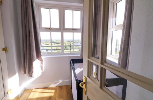 Enniskillen Cottage | MOLLY'S COTTAGE, pet friendly in Derrylin, County Fermanagh
