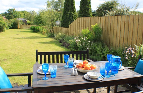 Berwick-upon-Tweed House | Mona's Cottage - Luxury Holiday Cottage ideal for couples and families