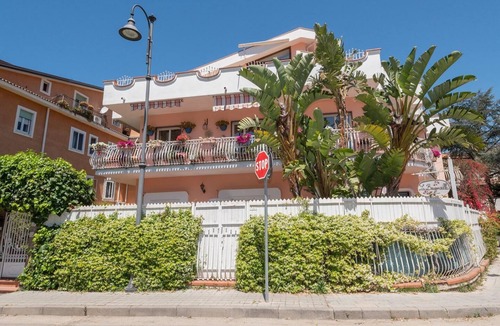 Agropoli Villa | Moresco Apartment with garden private parking and swimming pool