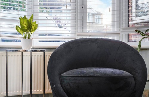 Eastcote and East Ruislip Apartment | Mount Park Rd Flat