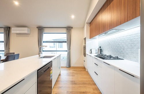 Tekapo Apartment | Mountain view/peaceful/warm/family friendly/3bedroom3bathroom/king bed/unitA