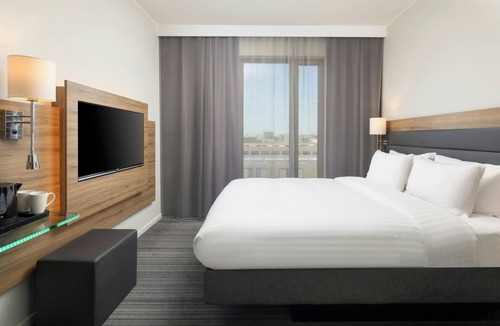 Custom House Hotel | Moxy London Excel