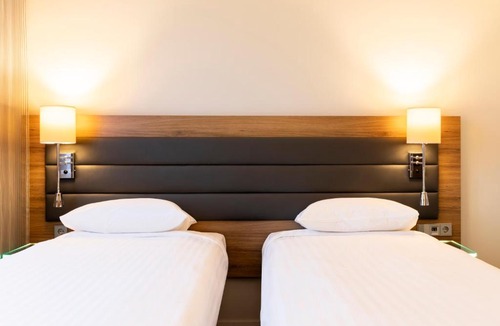 Stratford and New Town Hotel | Moxy London Stratford