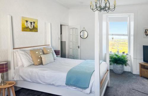 Cronberry House | Muirston Farmhouse - Uk44977