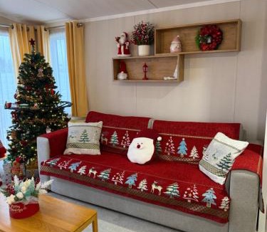 Crowle House | Mulberry Heaven - Clearwater