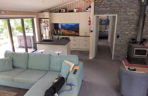 Nelson Region Cabin | Nature based cabins 10mins from Nelson Group friendly 4 cabins & 2 bedroom house