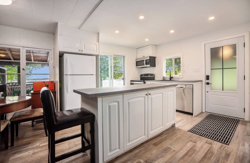 Rideau Lakes Ski Chalet | Nature Lovers - Waterfront - Lower Rideau Lake - Dog Friendly!