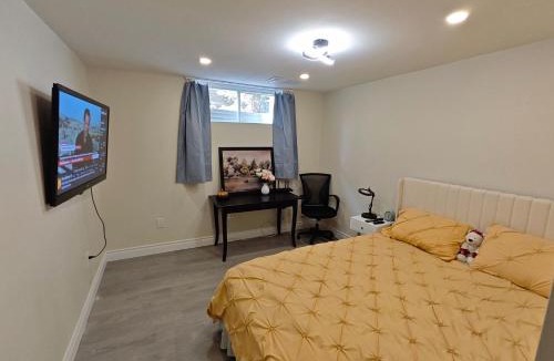 Richmond Hill House | New and Stylish 3BR Private Basement Apartment with 3 Baths & Parking