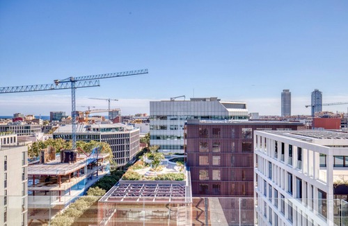 El Parc i la Llacuna del Poblenou Apartment | New build Poblenou 2BR w/Pool, nr Glories, by Blueground