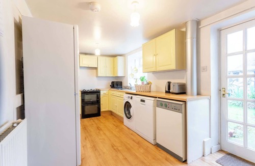Kirk Yetholm House | New Cross Keys House - Cosy 4-bed Cottage in Kirk Yetholm