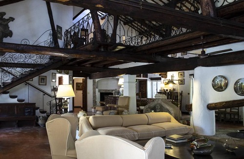 Santa Marinella Villa | NEW! Il Castelletto, Idyllic Beach Villa, commute from Rome, pool, walk to beach train station