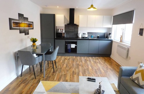 Hamilton Apartment | Newly refurbished 1 bed Apt in Hamilton Close to station and local amenities