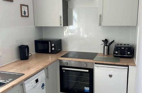 Peterhead Apartment | Newly renovated 2-Bed Apartment in Peterhead