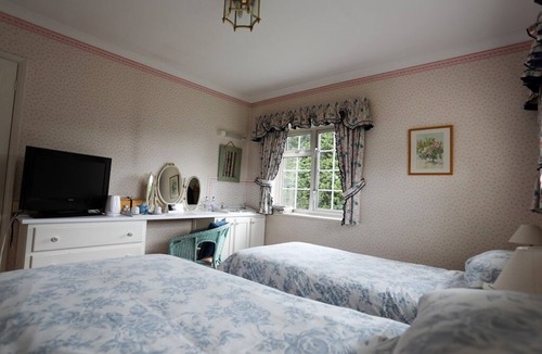 Sudbury Bed & Breakfast | Newmans Hall