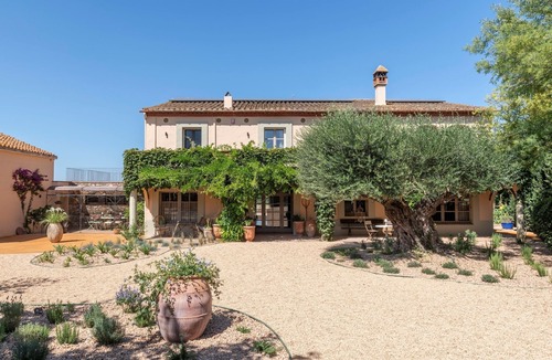 Fonalleras House | nExceptional country house in Empordá