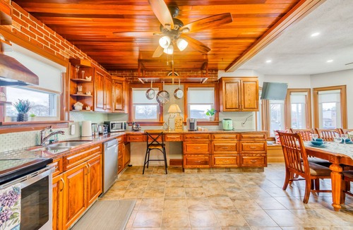 Chippawa House | Niagara Falls Farmhouse Cottage Heated Pool Cozy Loft