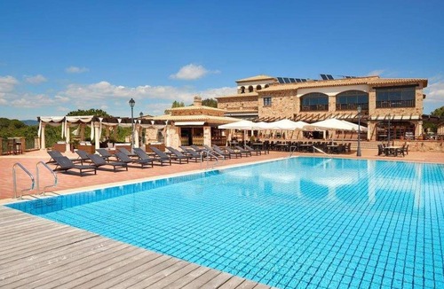 Castell-Platja d'Aro Apartment | Nice apartment for 4 people with pool, WIFI, TV and terrace