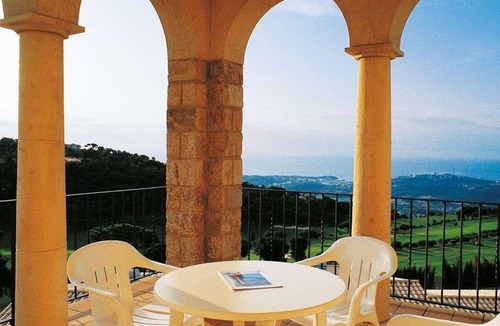 Castell-Platja d'Aro Apartment | Nice apartment for 4 people with pool, WIFI, TV and terrace