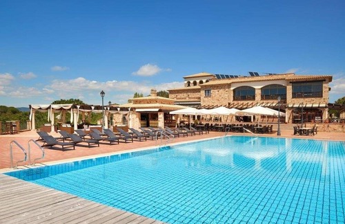 Castell-Platja d'Aro Apartment | Nice apartment for 4 people with pool, WIFI, TV and terrace