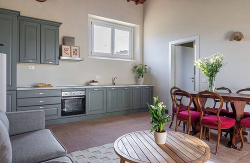 San Pietro in Bossolo Villa | Nice apartment in villa for 6 people with WIFI, pool and TV, close to Greve In Chianti