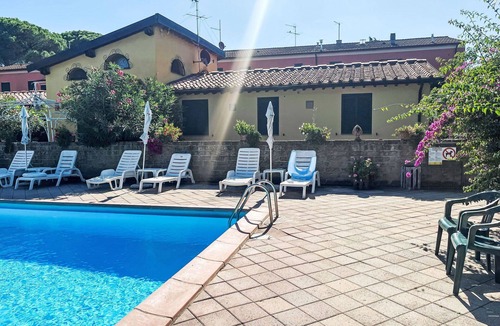 Cecina Apartment | Nice apartment for 3 guests with A/C, pool, WIFI, TV and pets allowed