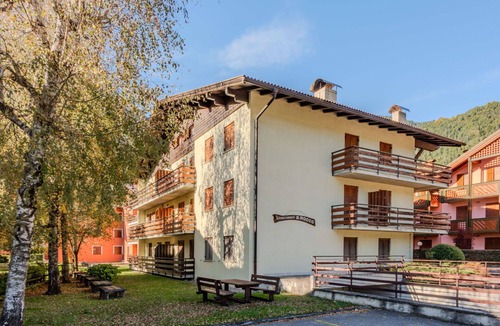 Carisolo Apartment | Nice apartment for 4 people with TV