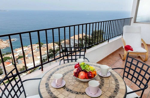 Tossa de Mar Apartment | Nice apartment for 4 people with WIFI, TV and terrace