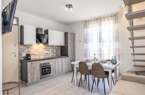 Cecina Apartment | Nice apartment for 6 people with WIFI, private pool, A/C, TV, terrace and pets allowed