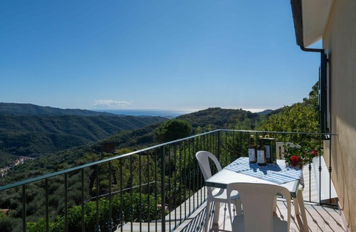Valloria Apartment | Nice apartment for 30 people with WIFI, pool, A/C, hot tub, TV and patio