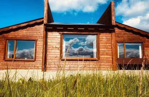 Enniskillen Cottage | NO 4, pet friendly, with hot tub in Belleek