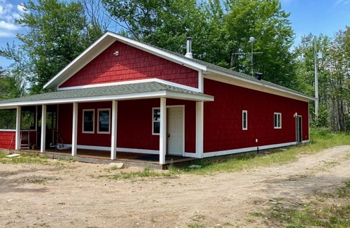 Batchawana Bay House | No neighbors, 2 km Lake Superior and river shoreline, 1,800 sq ft house