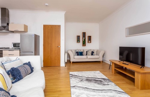 Kilmaurs Apartment | No27 The Barclay - Donnini Apartments
