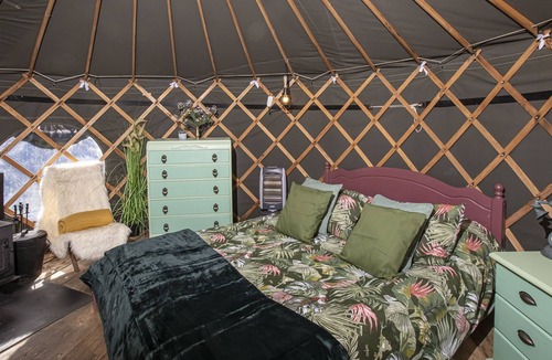 Newcastle-on-Clun Cottage | NOMAD YURT, pet friendly, character holiday cottage in Beguildy