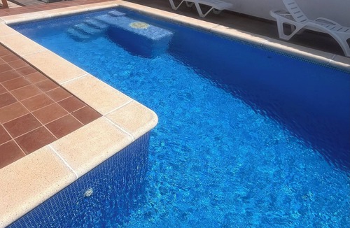 L'Escala House | NON-SEMI-DETACHED HOUSE WITH PRIVATE POOL WIFI AIR CONDITIONING NEAR BEACH RIELLS