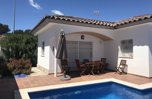 L'Escala House | NON-SEMI-DETACHED HOUSE WITH PRIVATE POOL WIFI AIR CONDITIONING NEAR BEACH RIELLS