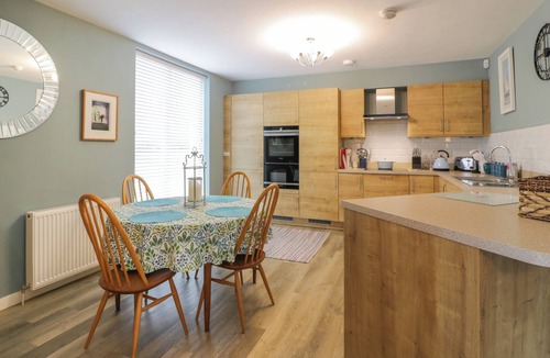 Prestwick Cottage | NORTH BEACH, country holiday cottage, with a garden in Prestwick