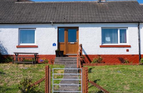 Helmsdale House | North Coast Cottage - Coastal Highland Retreat with Sea Views