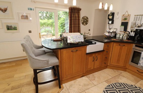 Annan House | North Lodge: Idyllic Retreat Near Brydekirk