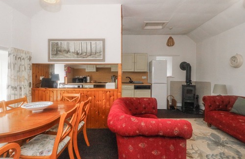 Inveraray Cottage | OAK, pet friendly, character holiday cottage in Inveraray